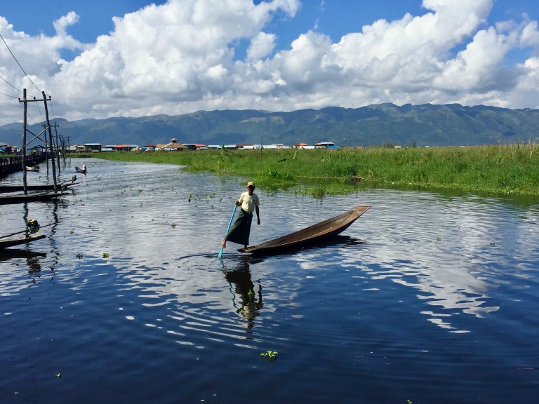 inle-lake-rower-christie-lee-2016
