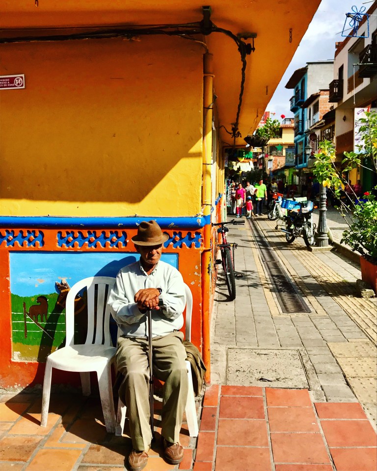 2017 Christie Lee - Paisa